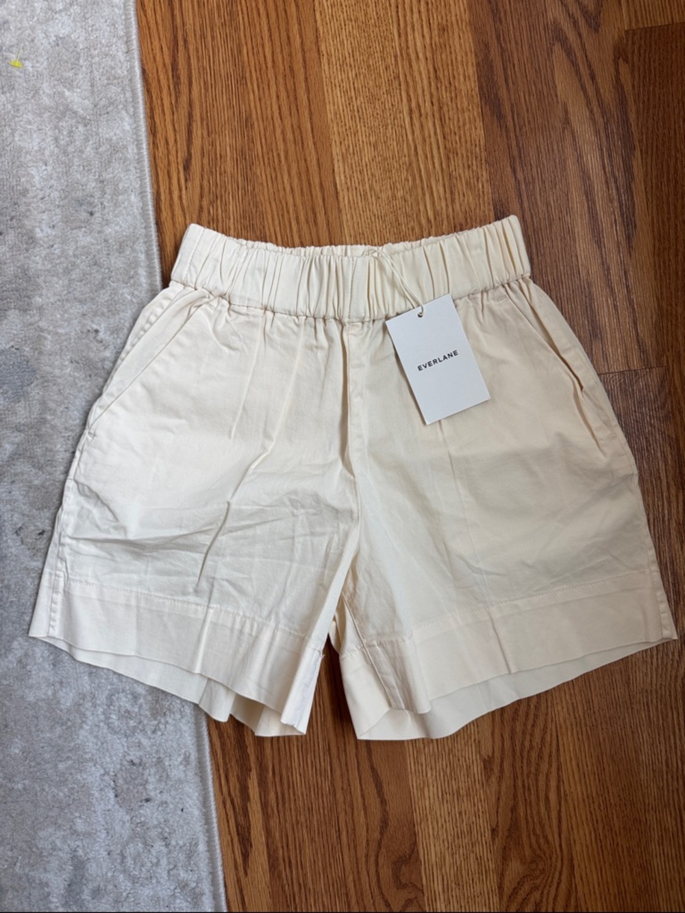 Everlane Easy Shorts - Canvas